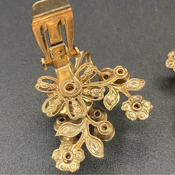 Gorgeous Baroque Style AB Crystal and Faux Pearl Vintage Clip On Earrings - Picture 8 of 11